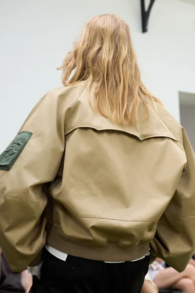 Look 29
